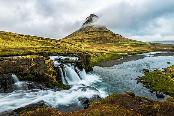 Kirkjufellsfoss Waterfall and Kirkjufell Mountain