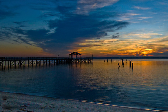Sunrise on the Potomac River at Leesylvania State Park